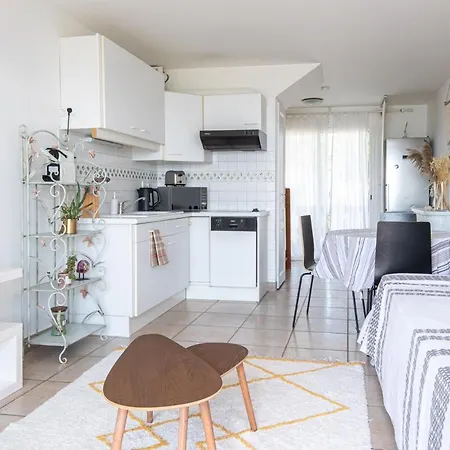 Les Pieds Dans L Eau Appartement Hyères