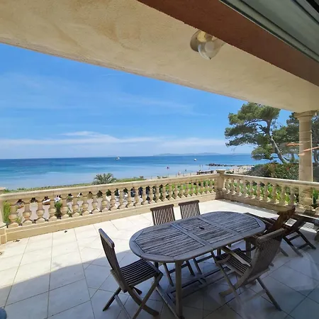 Les Pieds Dans L Eau * Hyères