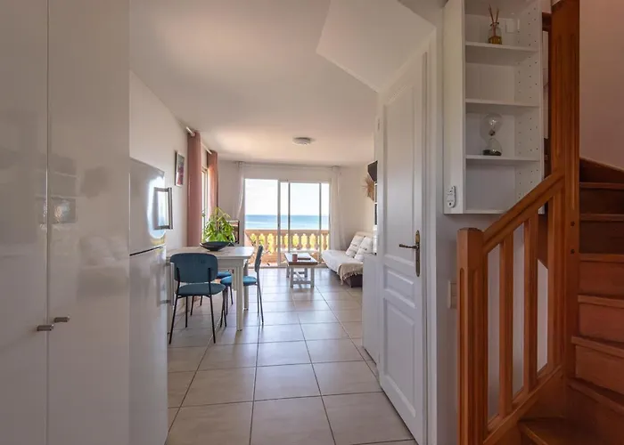 Les Pieds Dans L Eau