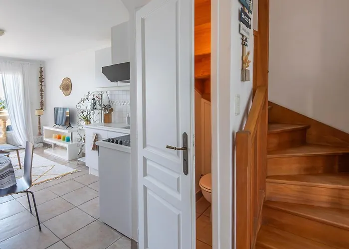 Les Pieds Dans L Eau Apartment