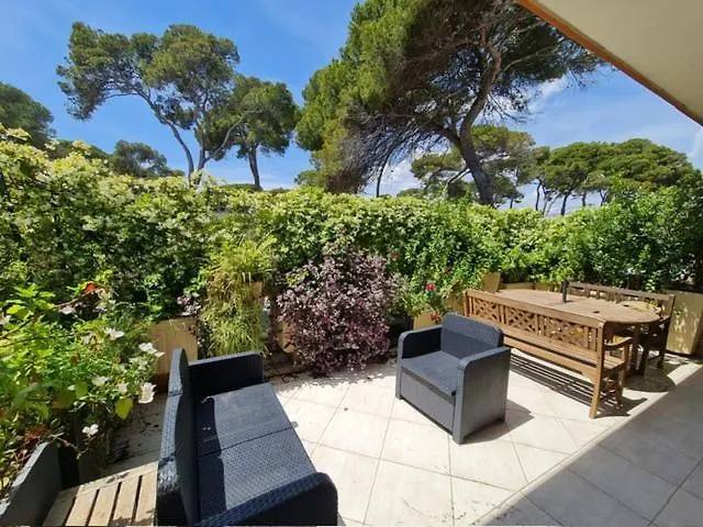 Les Pieds Dans L Eau Apartment *