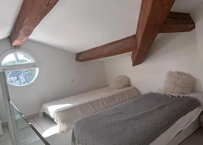 Les Pieds Dans L Eau * Hyères